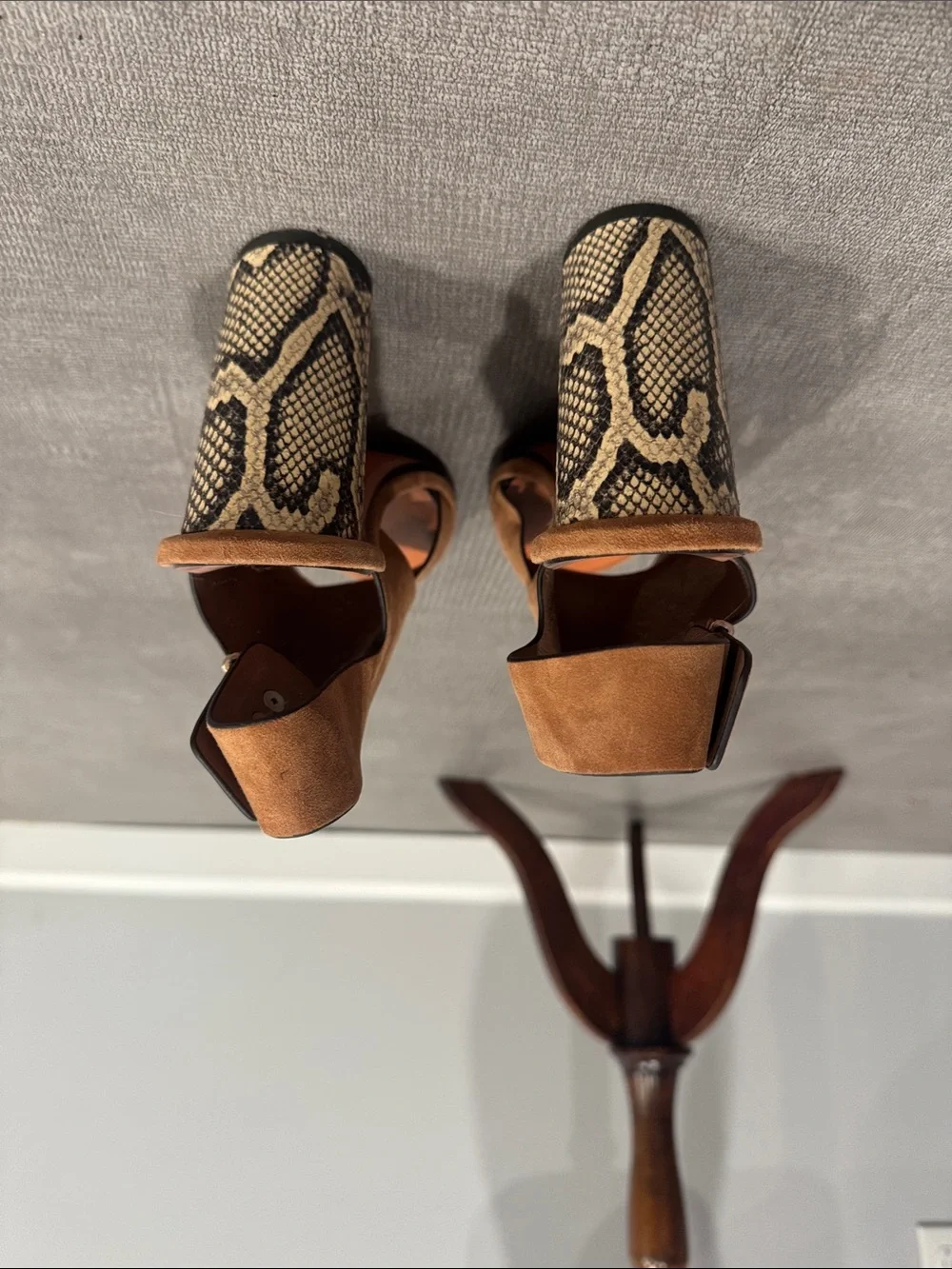 BCBG Tan Suede Crisscross Slingback Sandals 39